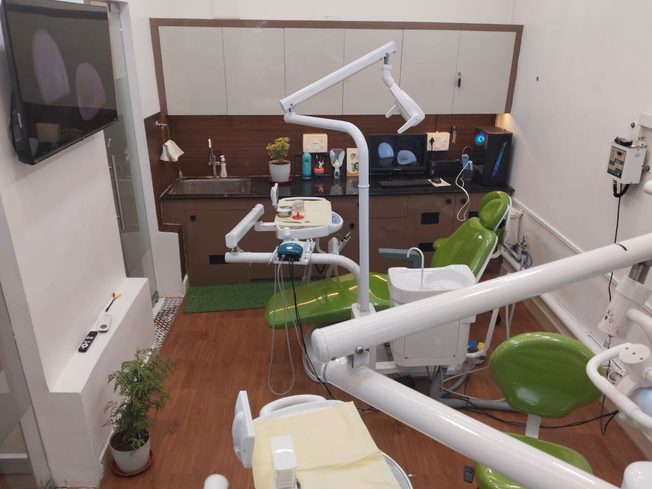 Treatment Room at Mukhil Dental Clinic Madurai